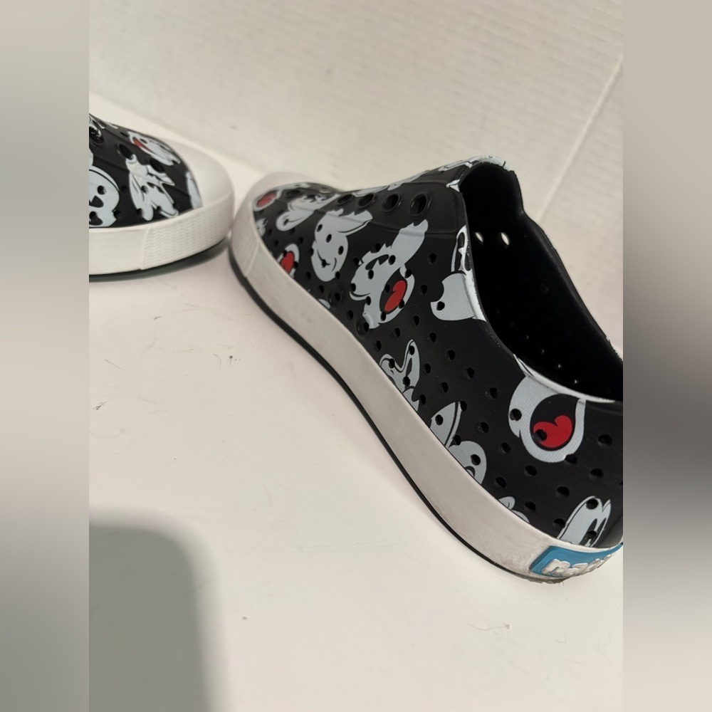 Disney x Native Black Mickey Mouse Slip On Water Shoes Disney Black Red White - Picture 5 of 14